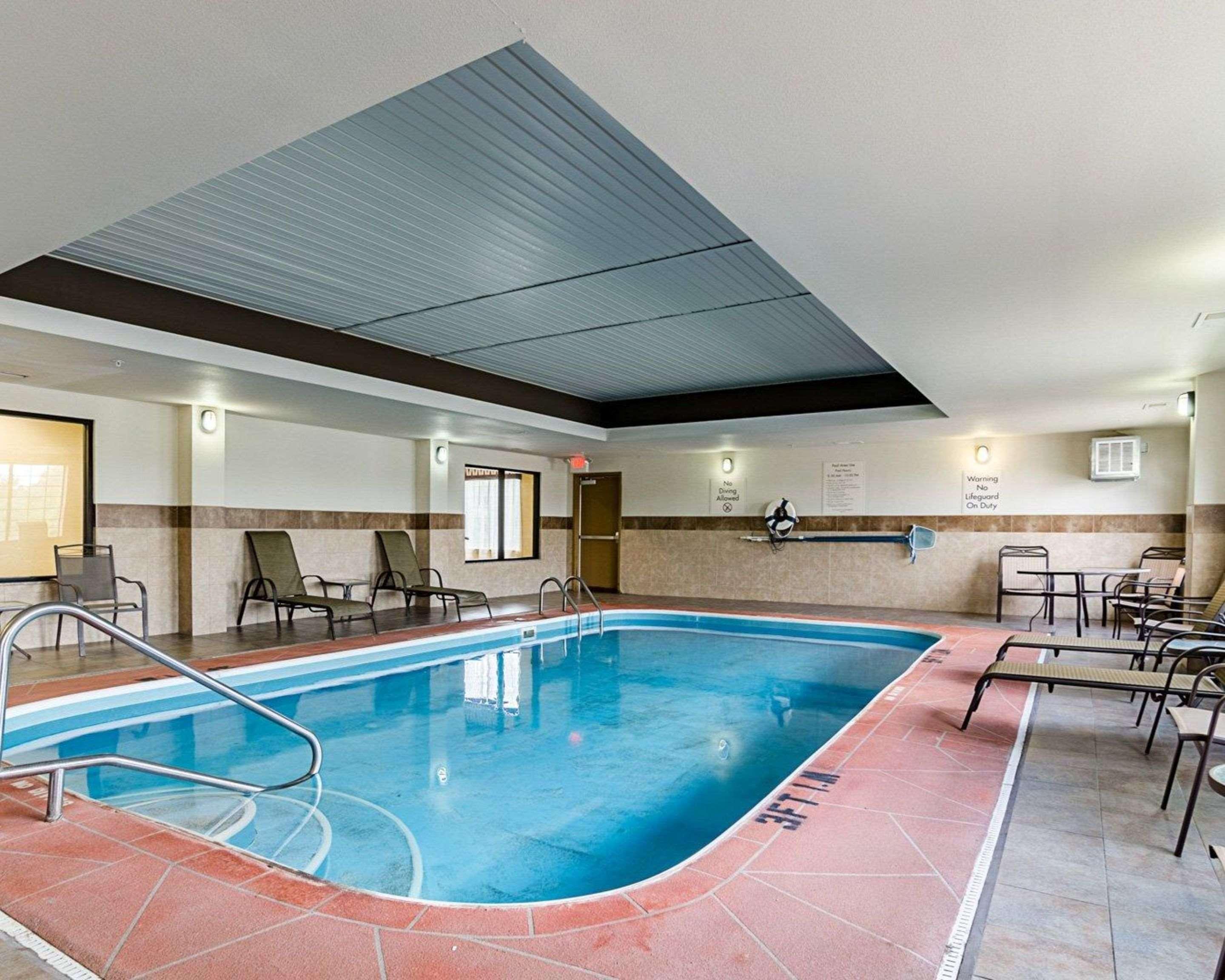 Comfort Inn & Suites Lawrence - University Area Ngoại thất bức ảnh
