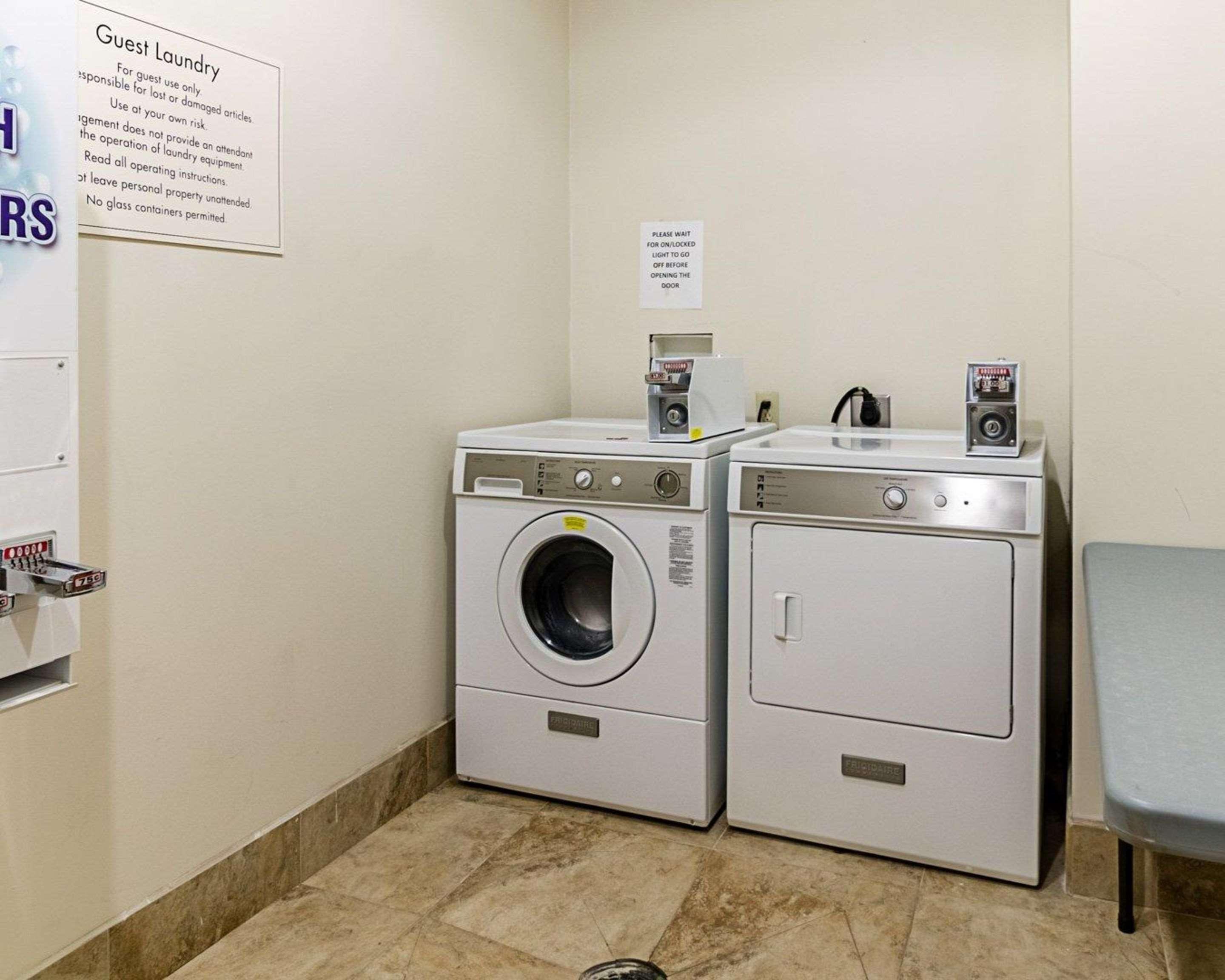 Comfort Inn & Suites Lawrence - University Area Ngoại thất bức ảnh