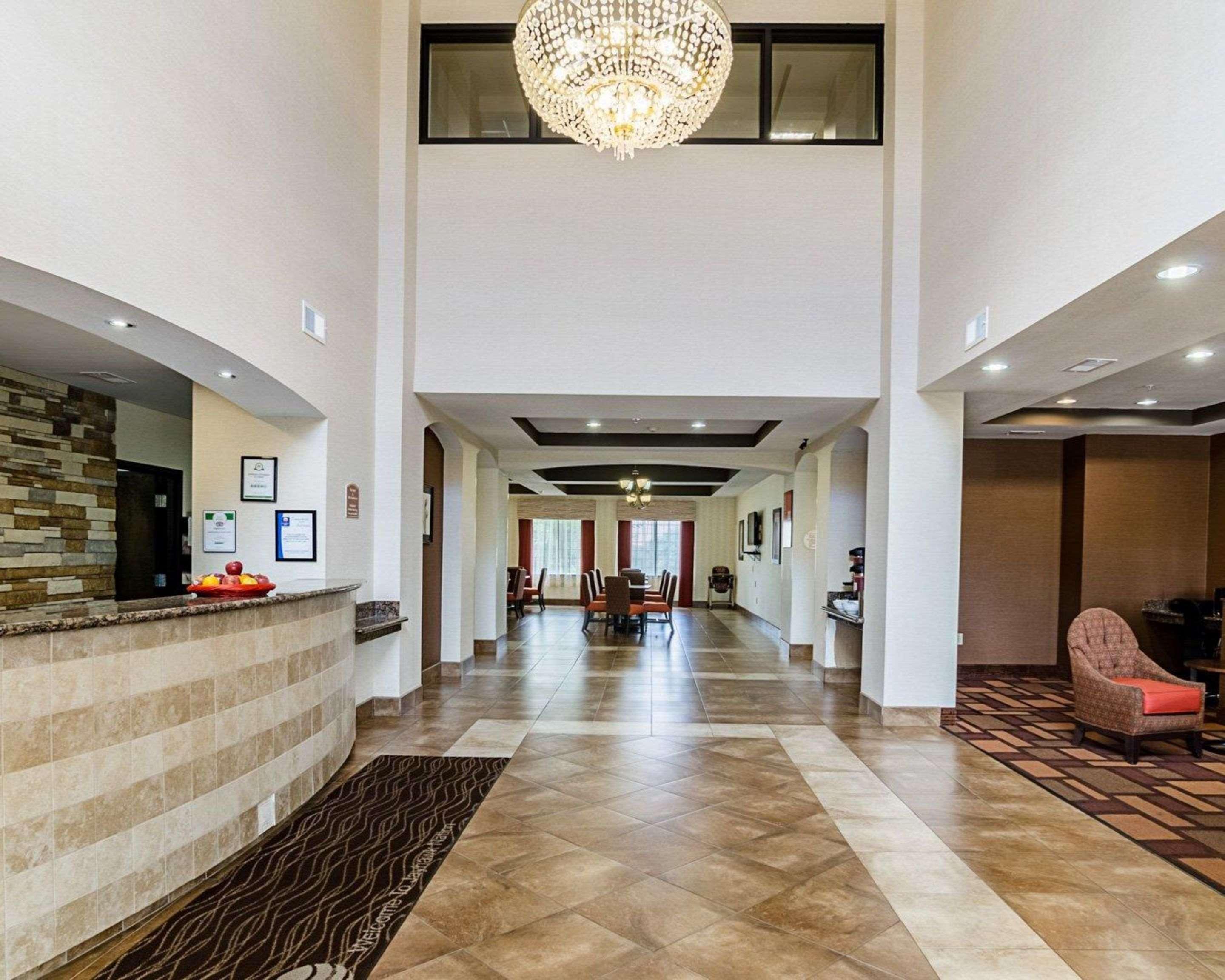 Comfort Inn & Suites Lawrence - University Area Ngoại thất bức ảnh