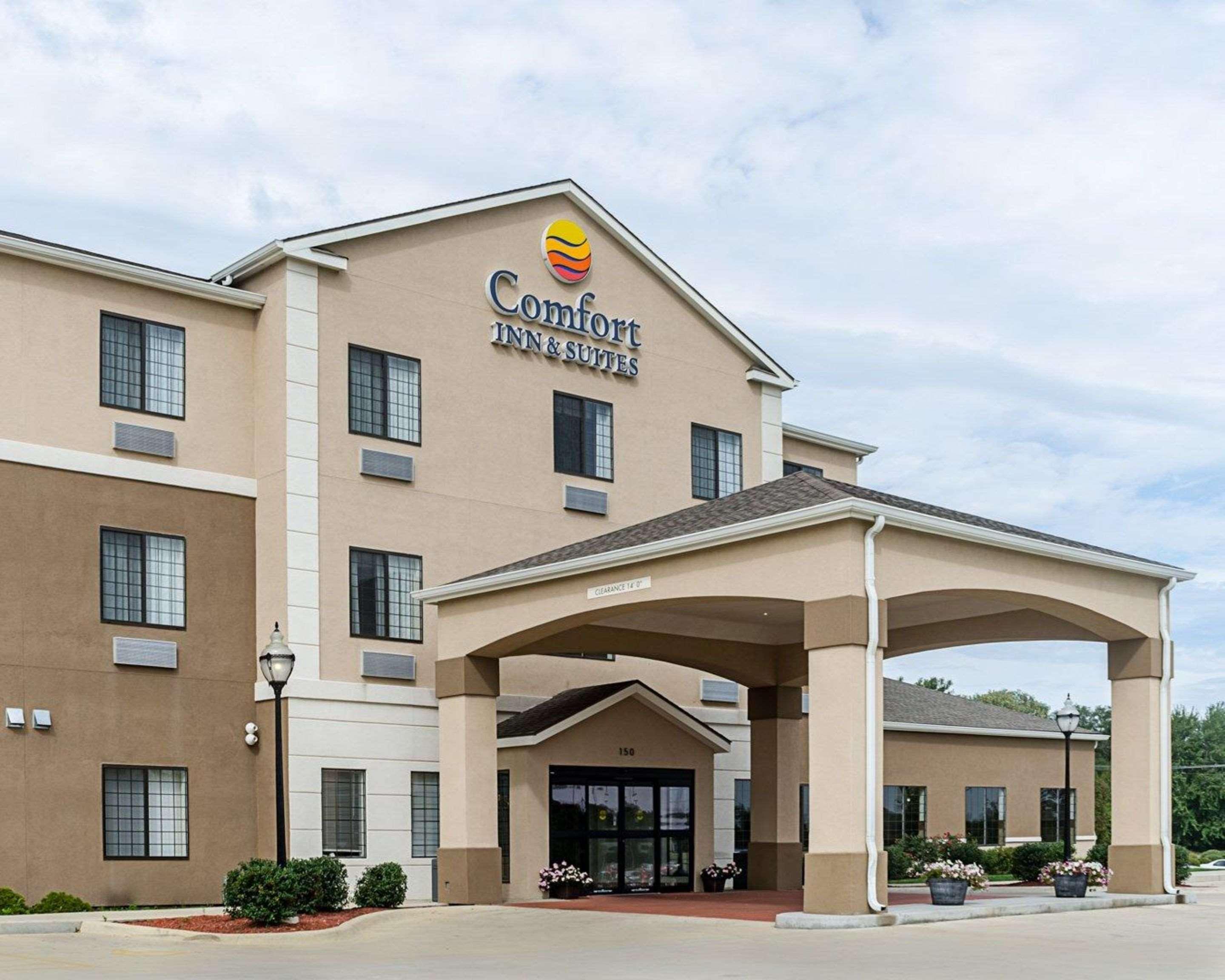 Comfort Inn & Suites Lawrence - University Area Ngoại thất bức ảnh