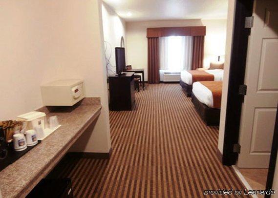 Comfort Inn & Suites Lawrence - University Area Ngoại thất bức ảnh