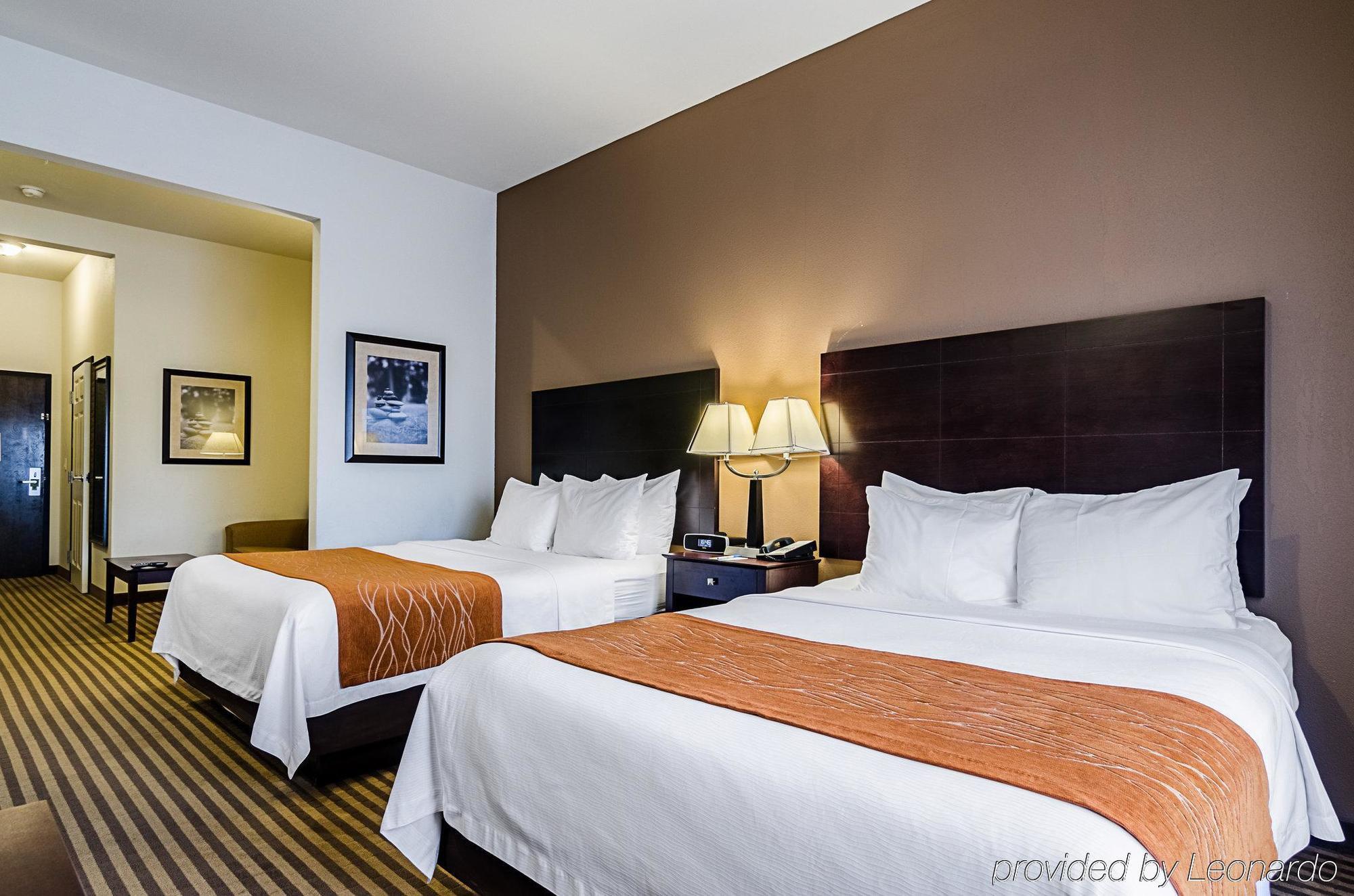 Comfort Inn & Suites Lawrence - University Area Ngoại thất bức ảnh