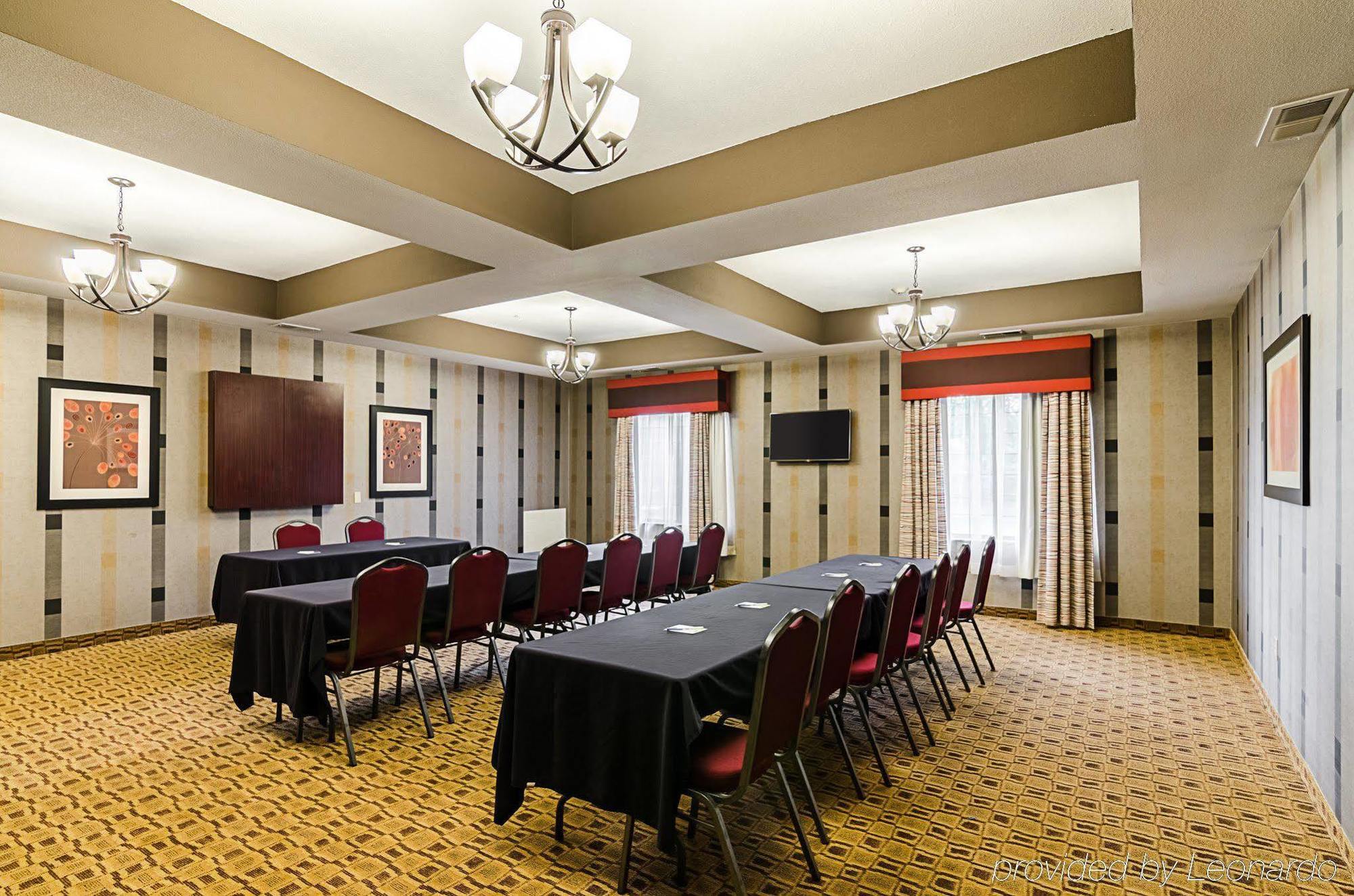Comfort Inn & Suites Lawrence - University Area Ngoại thất bức ảnh